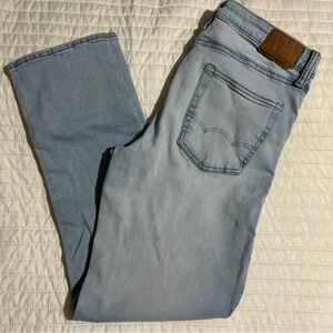 American Eagle AirFlex+ Light Wash Elastane Athletic Straight Jeans Size 32×32